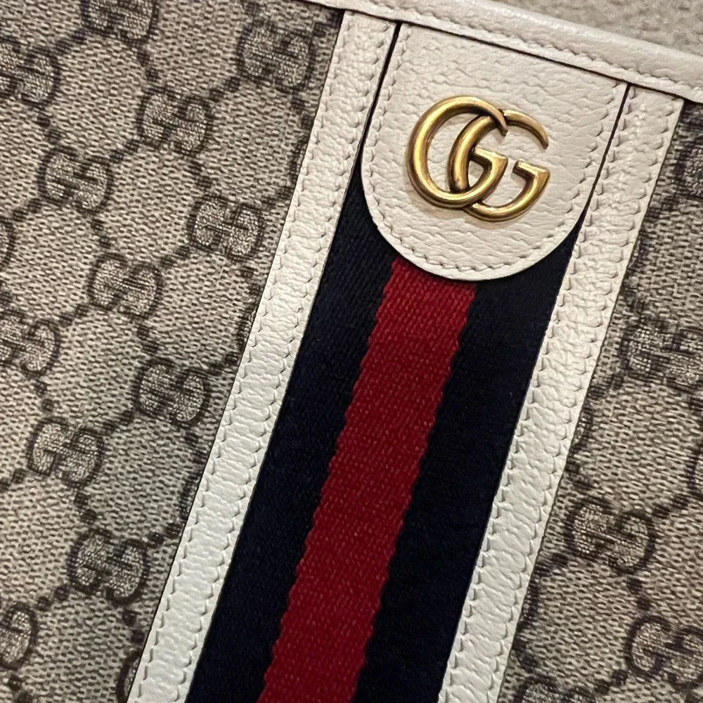 Gucci Clutch - Picture 2 of 7
